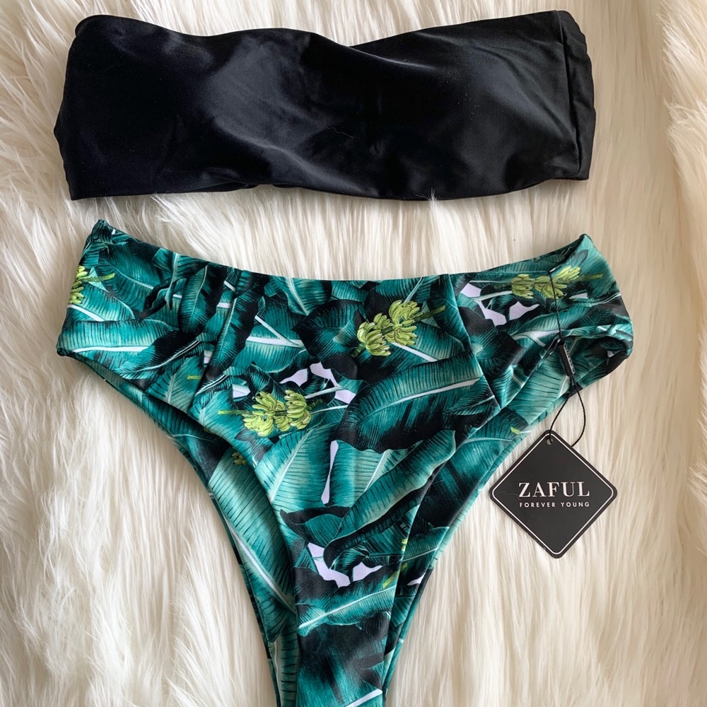 *NWT* ZAFUL Bikini Sz. Medium